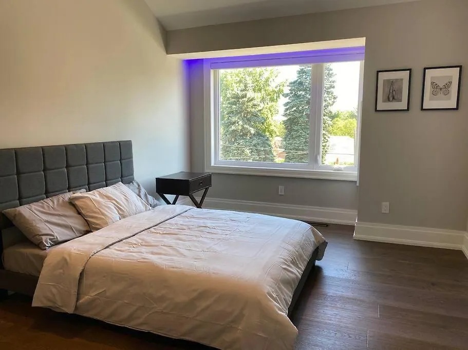 Luxury 6 Bedrooms Villa With Spacious Indoor Toronto Canada