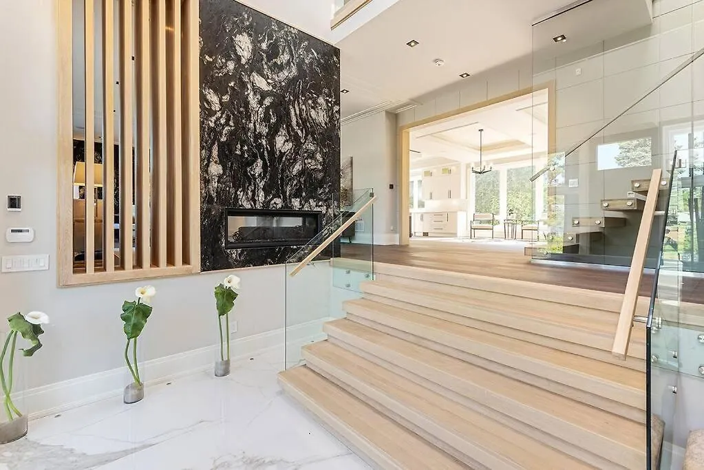 Luxury 6 Bedrooms Villa With Spacious Indoor Toronto 0*,  Canada