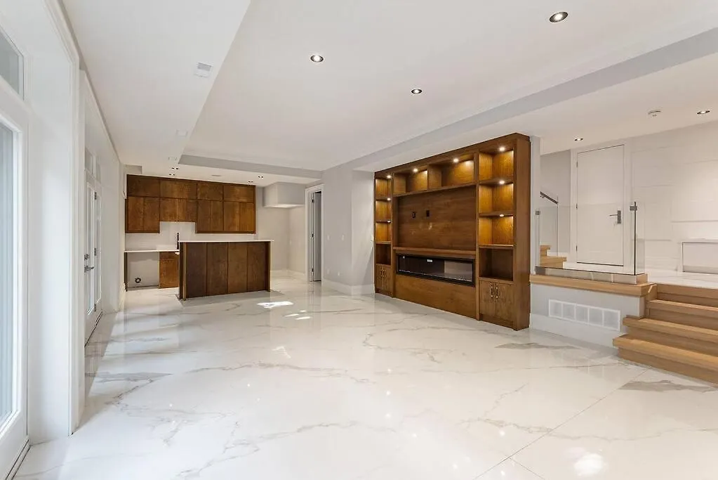 Luxury 6 Bedrooms Villa With Spacious Indoor Toronto
